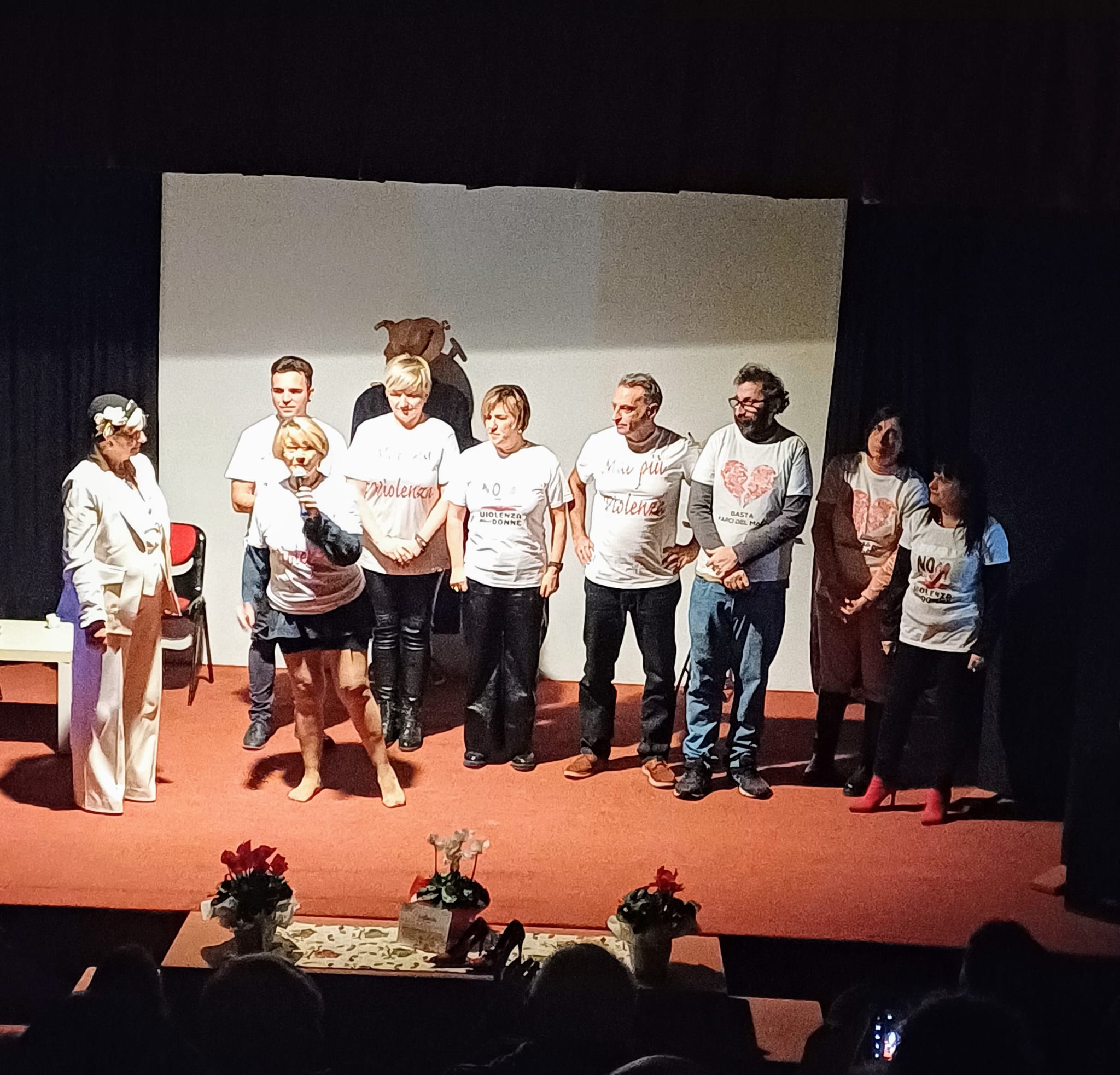 https://www.agenziaeventi.org/immagini_news/26-11-2024/1732616727-269-.jpg