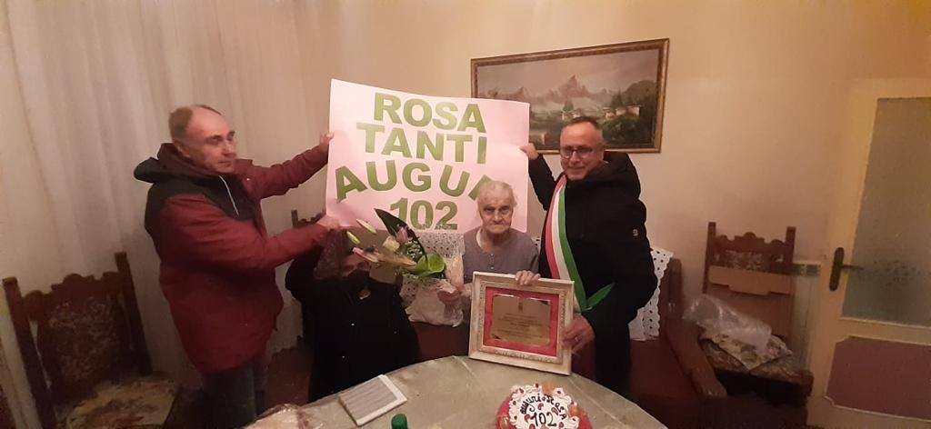 https://www.agenziaeventi.org/immagini_news/2782/marano-equo-festeggia-i-102-anni-di-rosa-tomassi-2782.jpg
