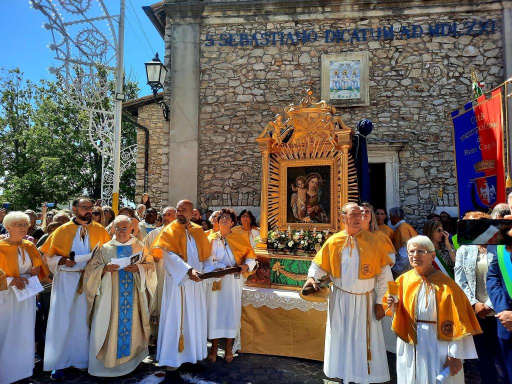 https://www.agenziaeventi.org/immagini_news/3171/cerreto-laziale-festeggia-la-madonna-delle-grazie-3171.jpg