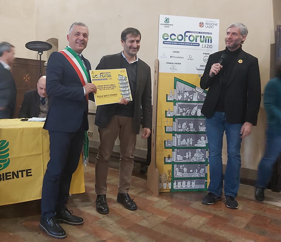 https://www.agenziaeventi.org/immagini_news/3318/rocca-santo-stefano-premiata-per-le-buone-pratiche-sulla-gestione-dei-rifiuti-3318.jpg