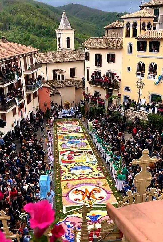 https://www.agenziaeventi.org/immagini_news/3485/gerano-ndash-torna-la-tradizionale-infiorata-3485.jpg