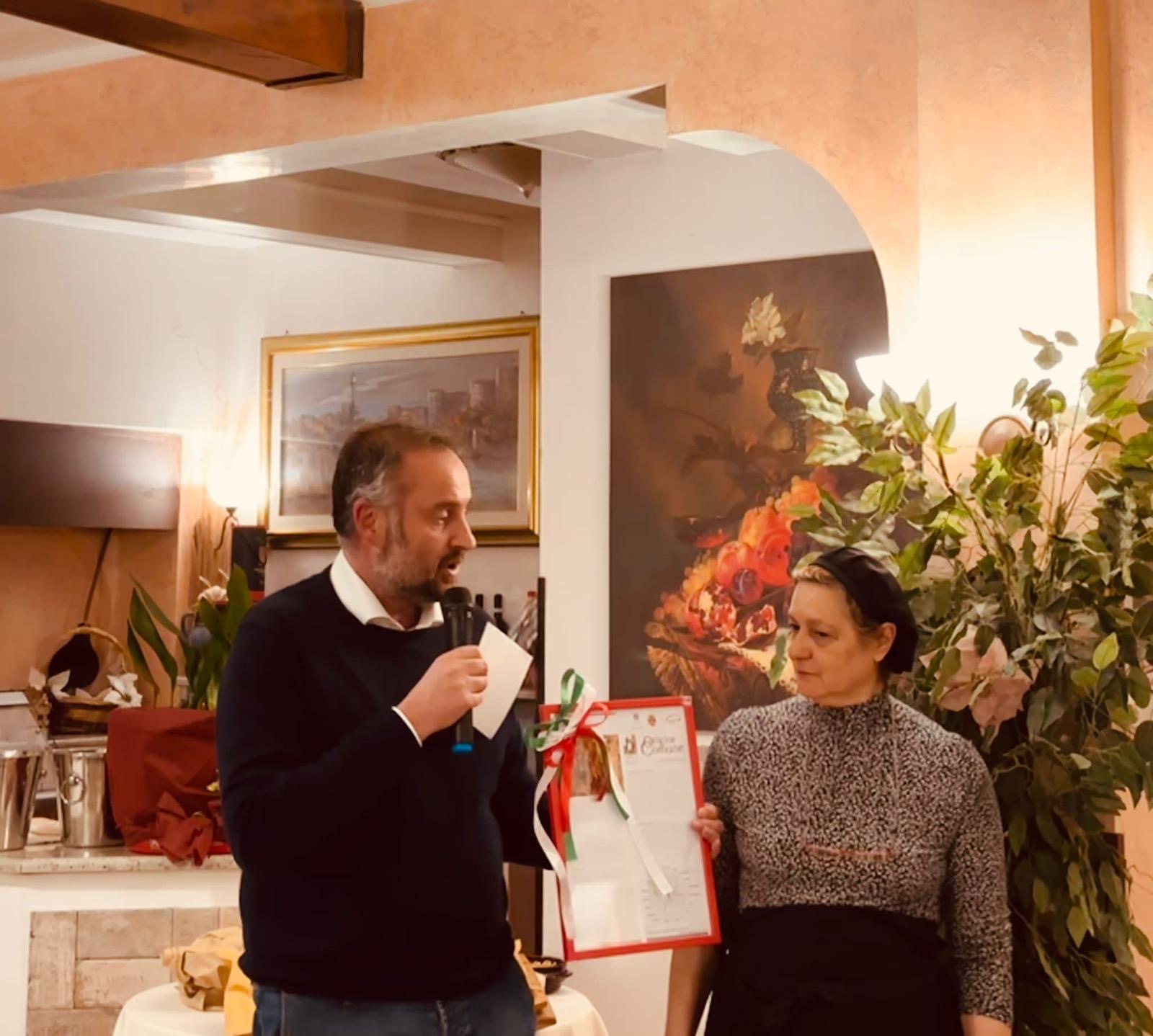 https://www.agenziaeventi.org/immagini_news/3869/serrone-si-e-svolta-il-16-novembre-la-seconda-tappa-delle-patacche-de-co-in-tour-presso-il-ristorante-le-du-casette-3869.jpg