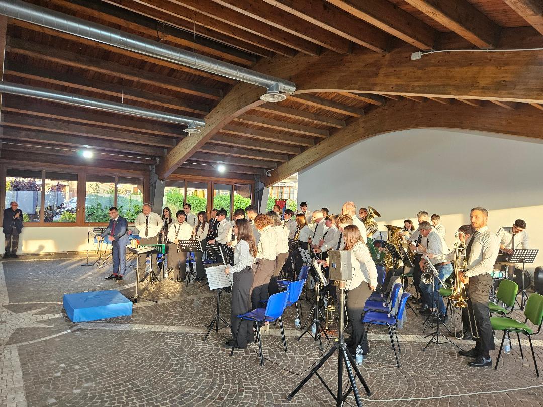 https://www.agenziaeventi.org/immagini_news/4878/successo-per-il-concerto-note-di-primavera-a-bellegra-4878.jpg