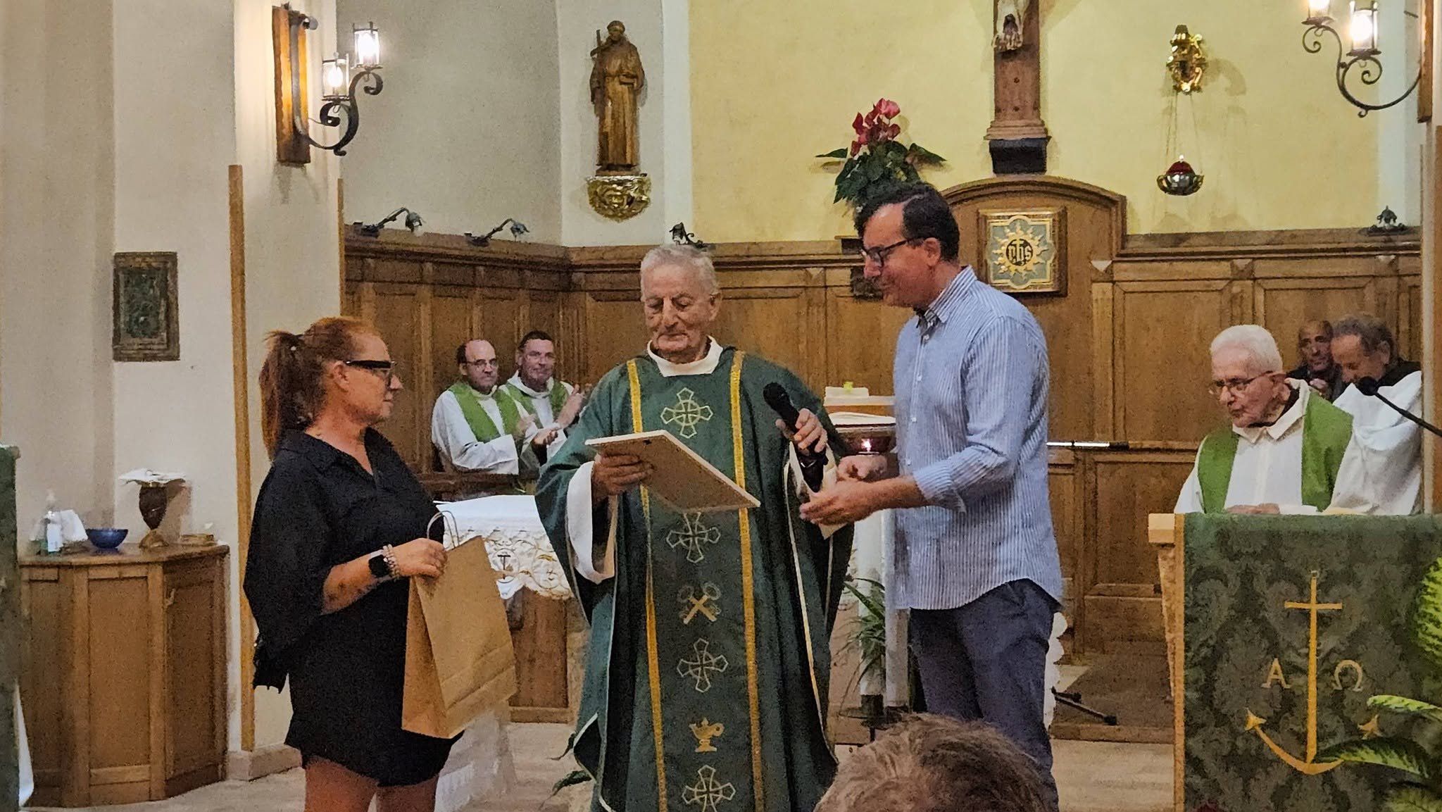 https://www.agenziaeventi.org/immagini_news/5701/padre-domenico-lassandro-conclude-il-suo-incarico-al-sacro-ritiro-di-bellegra-5701.jpg